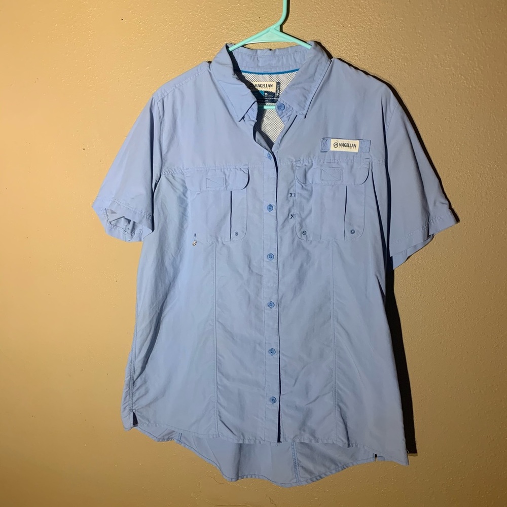 Magellan woman’s vented blue fishing shirt size XL